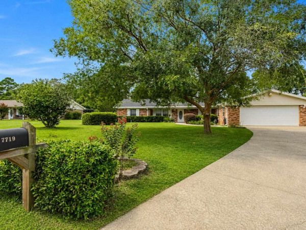 7719 Brandywood Dr, Pensacola, FL 32526