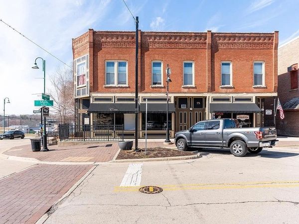 73 S Main Street , Unit 2R, Oswego, IL 60543