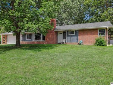 530 Village View Drive, Hickman, NE 68372