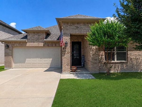 10324 Lakemont Drive, Fort Worth, TX 76131