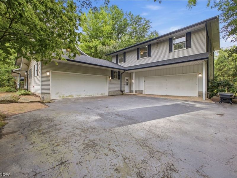 5683 Chestnut Ridge Road, Hubbard, OH 44425 Photo 3