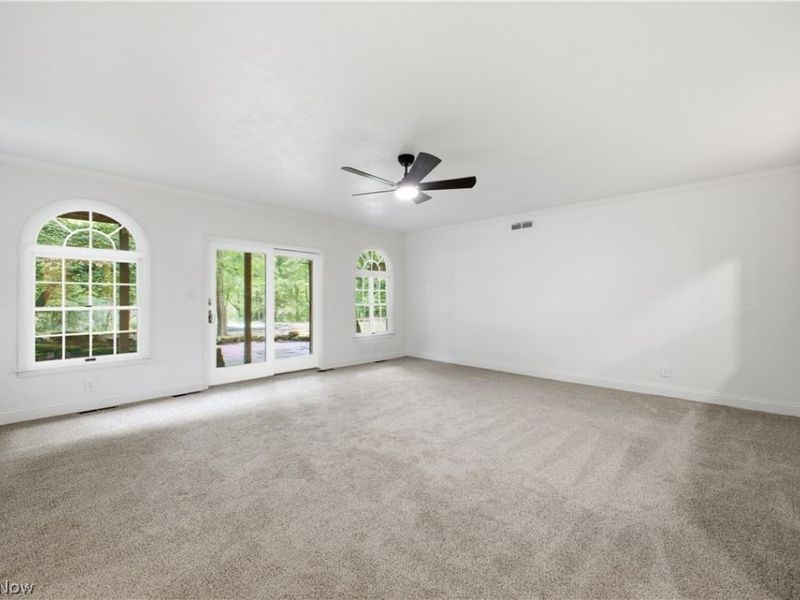 5683 Chestnut Ridge Road, Hubbard, OH 44425 Photo 9
