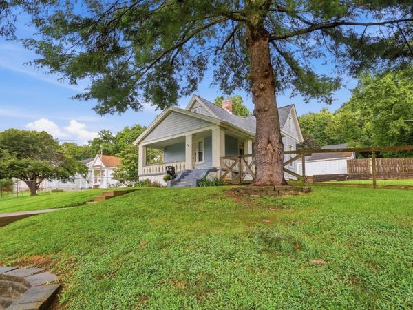 6184 Hillside Avenue, Cincinnati, OH 45233