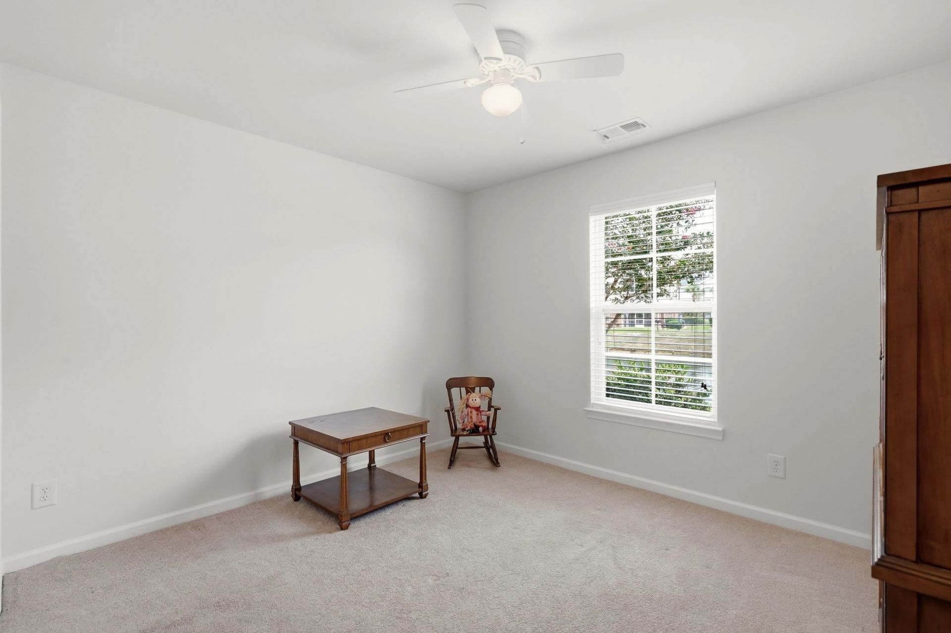 114 Butkus Dr. Photo 6