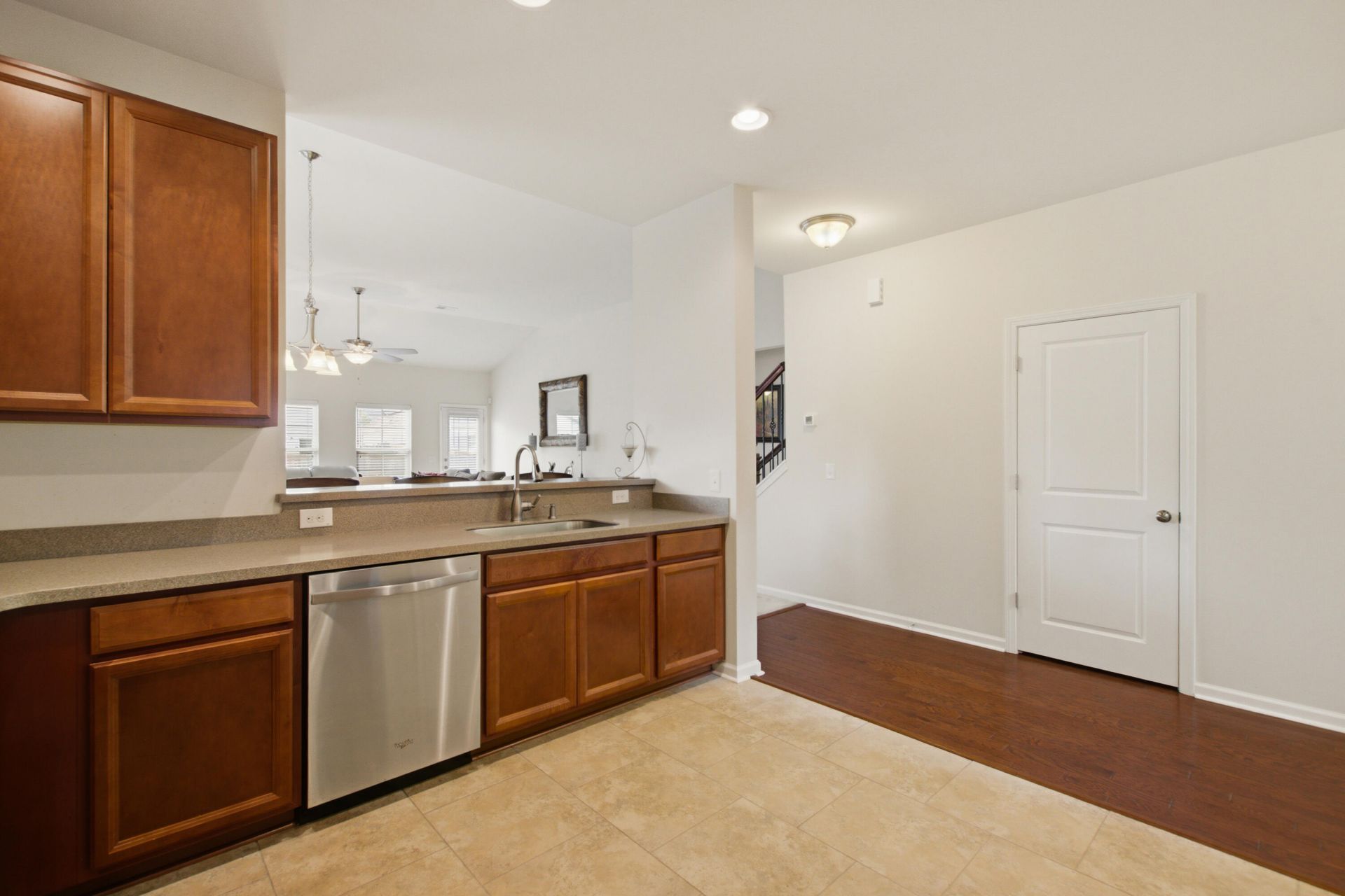 613 Zinnia Drive Photo 14