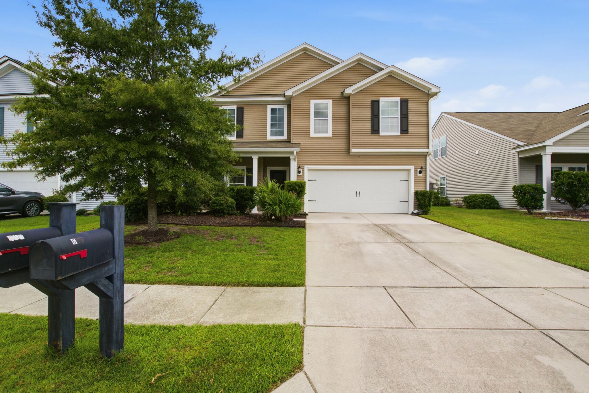 613 Zinnia Drive Photo 2