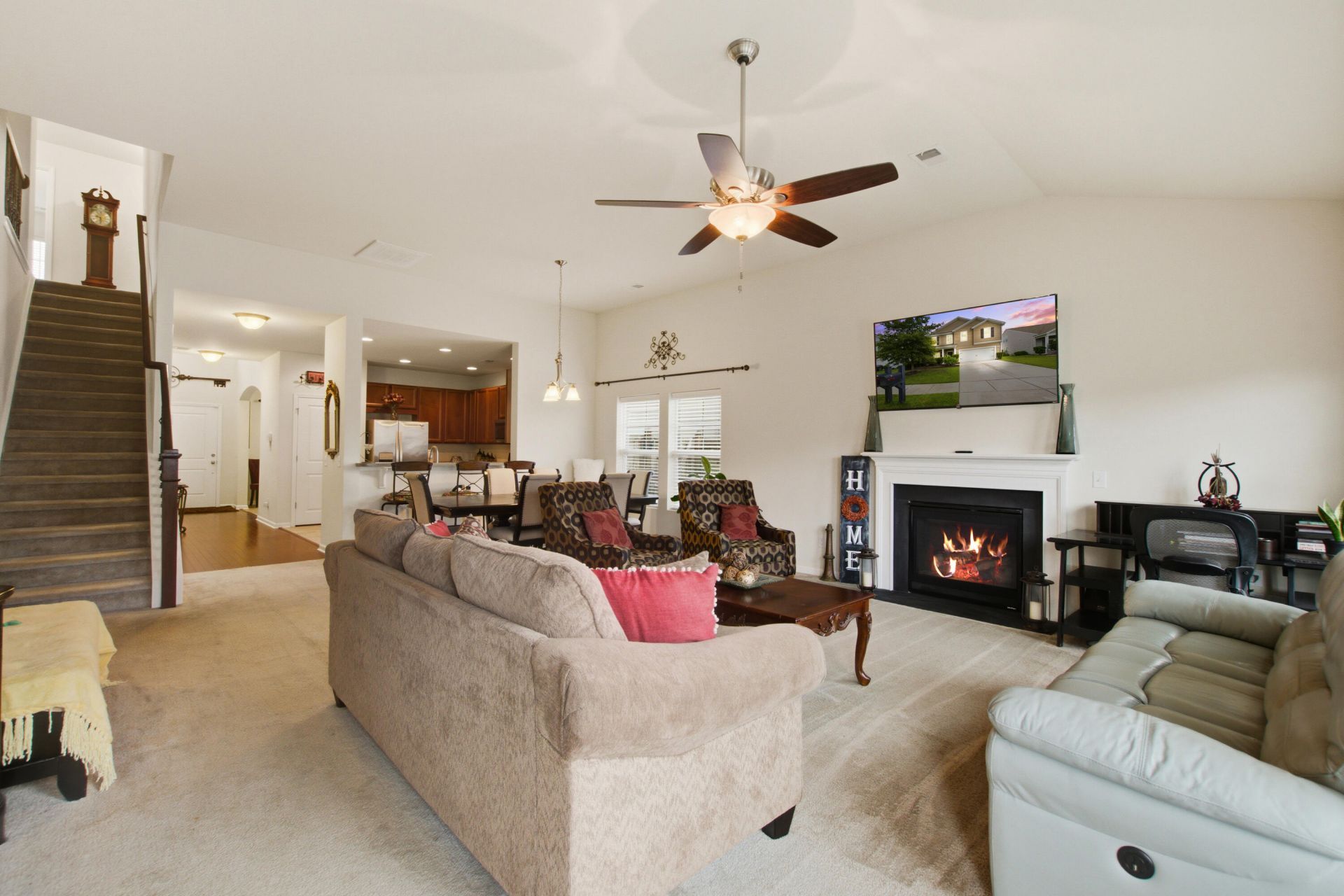 613 Zinnia Drive Photo 25