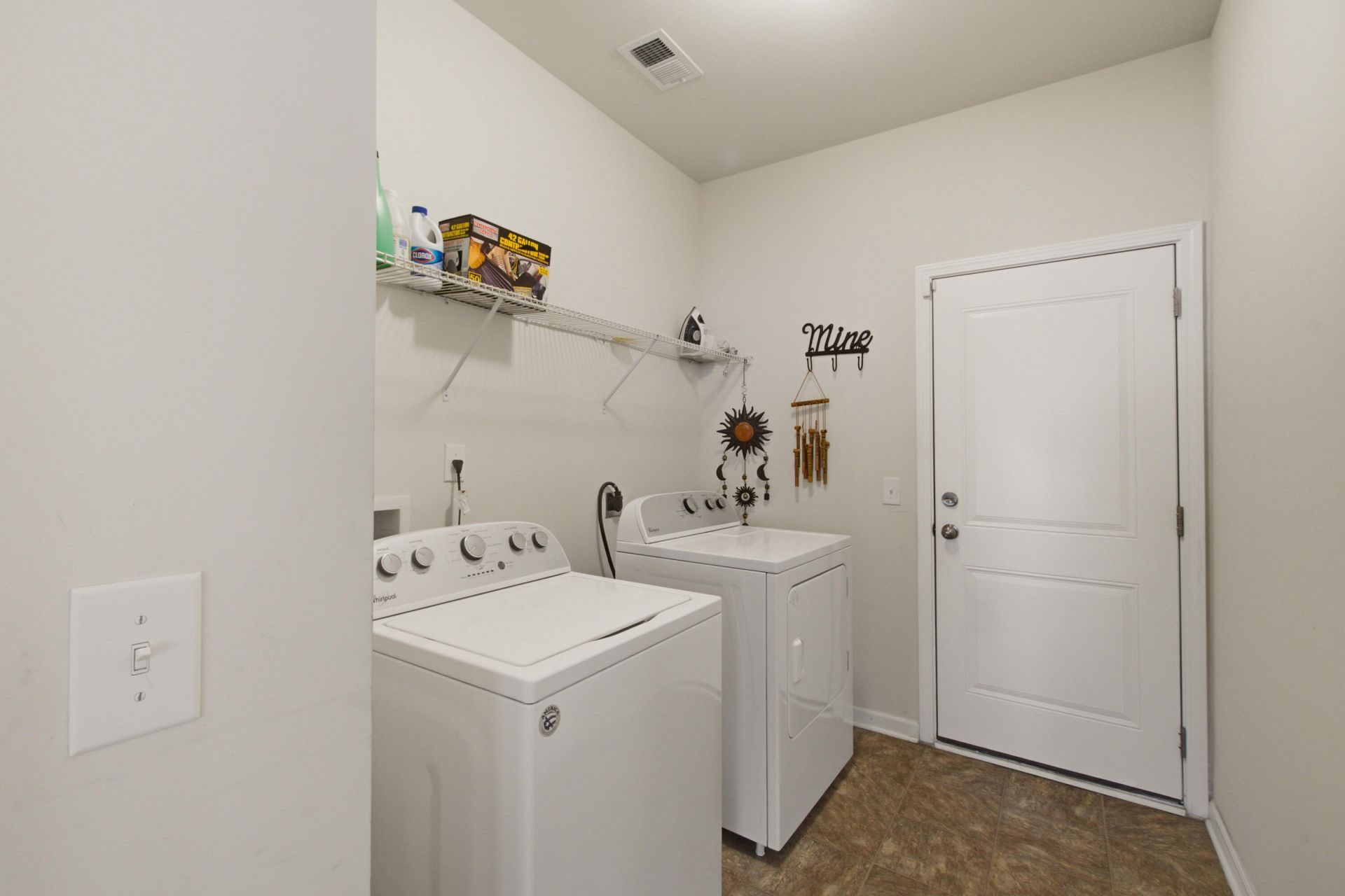613 Zinnia Drive Photo 28