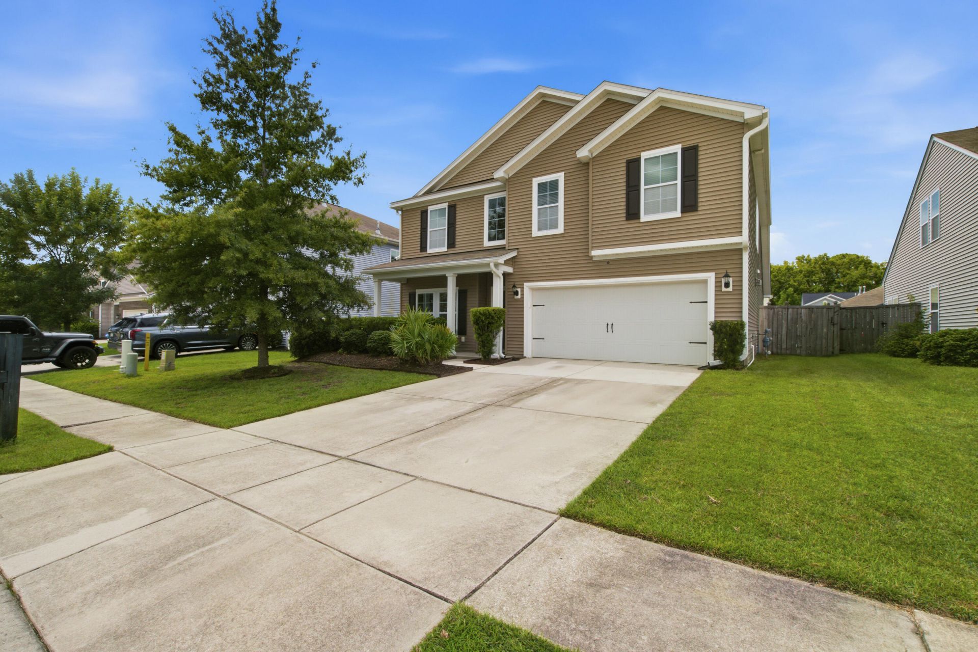 613 Zinnia Drive Photo 3