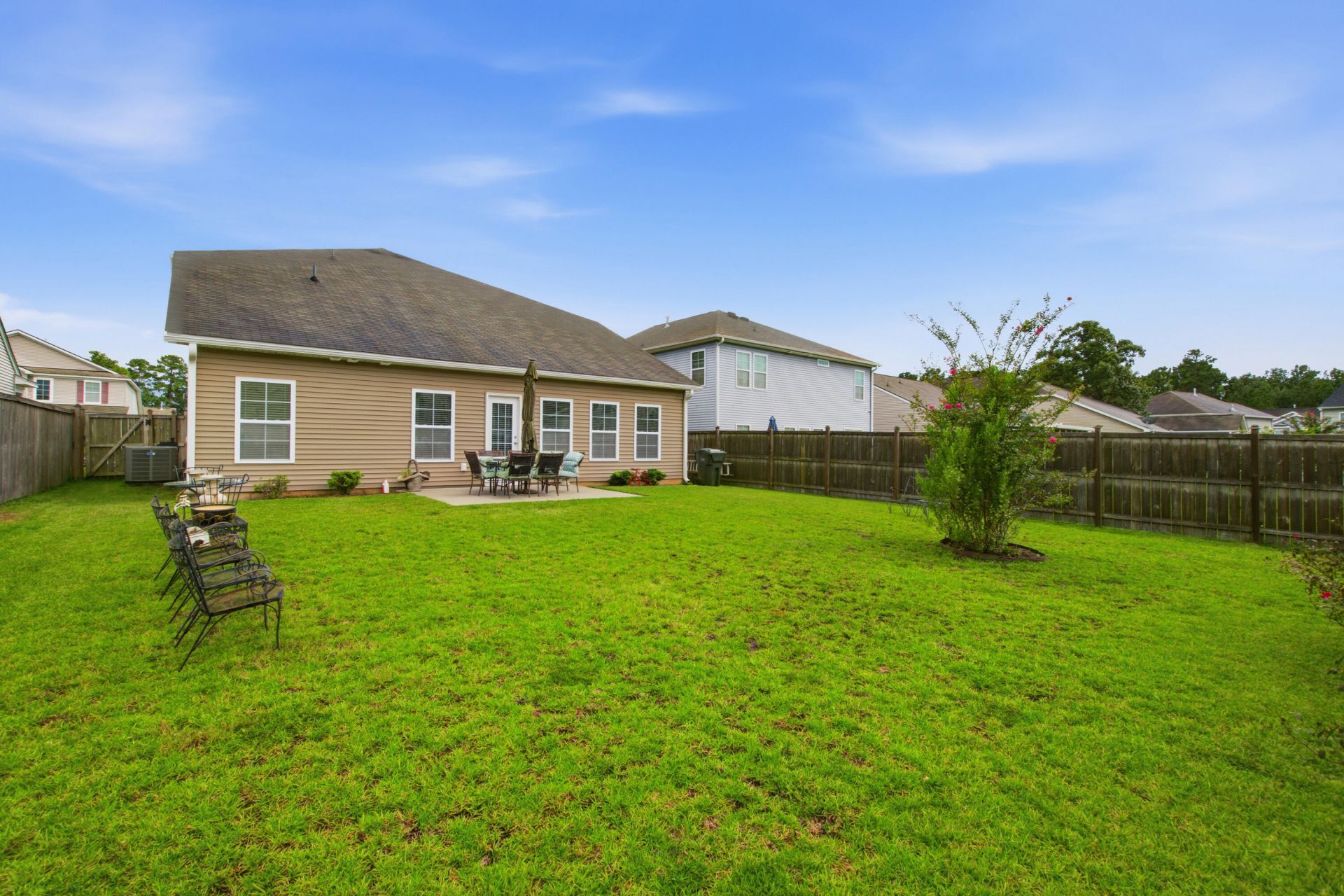 613 Zinnia Drive Photo 8