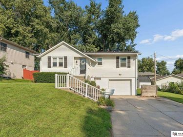 2818 S 117th Street, Omaha, NE 68144