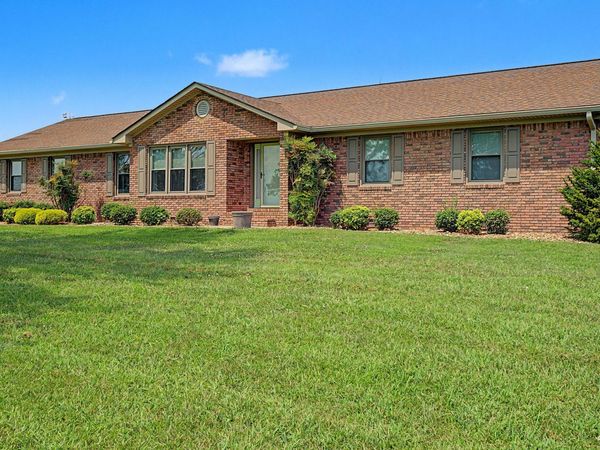 6730 Pierce Ln, Hopkinsville, KY 42240