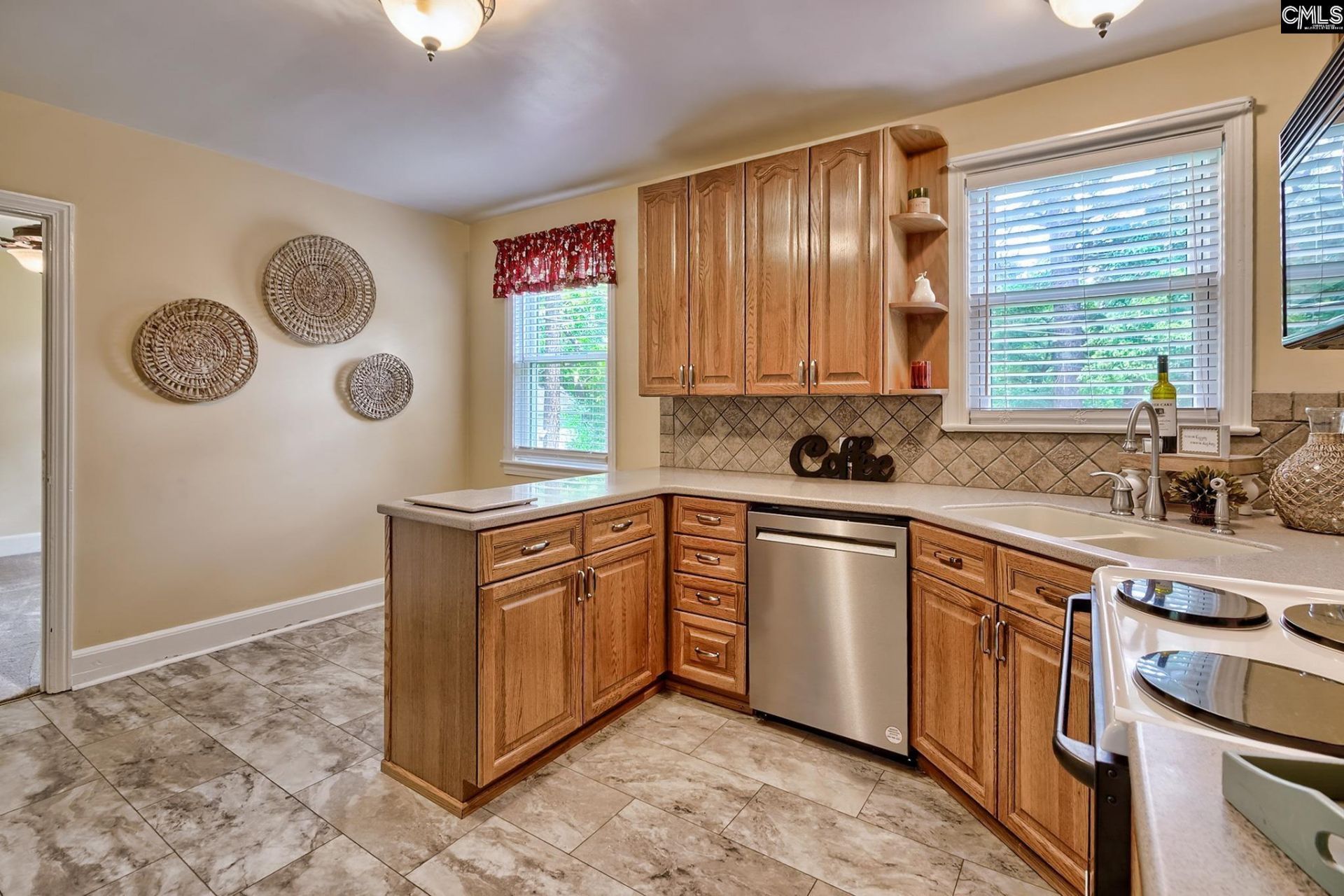 6400 Oakfield Road Photo 10