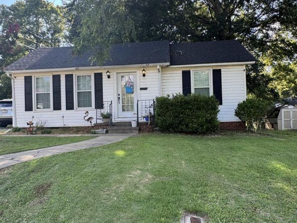 75 East Street, Moulton, AL 35650