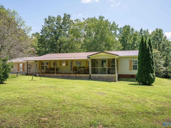 271 County Road 806, Flat Rock, AL 35966