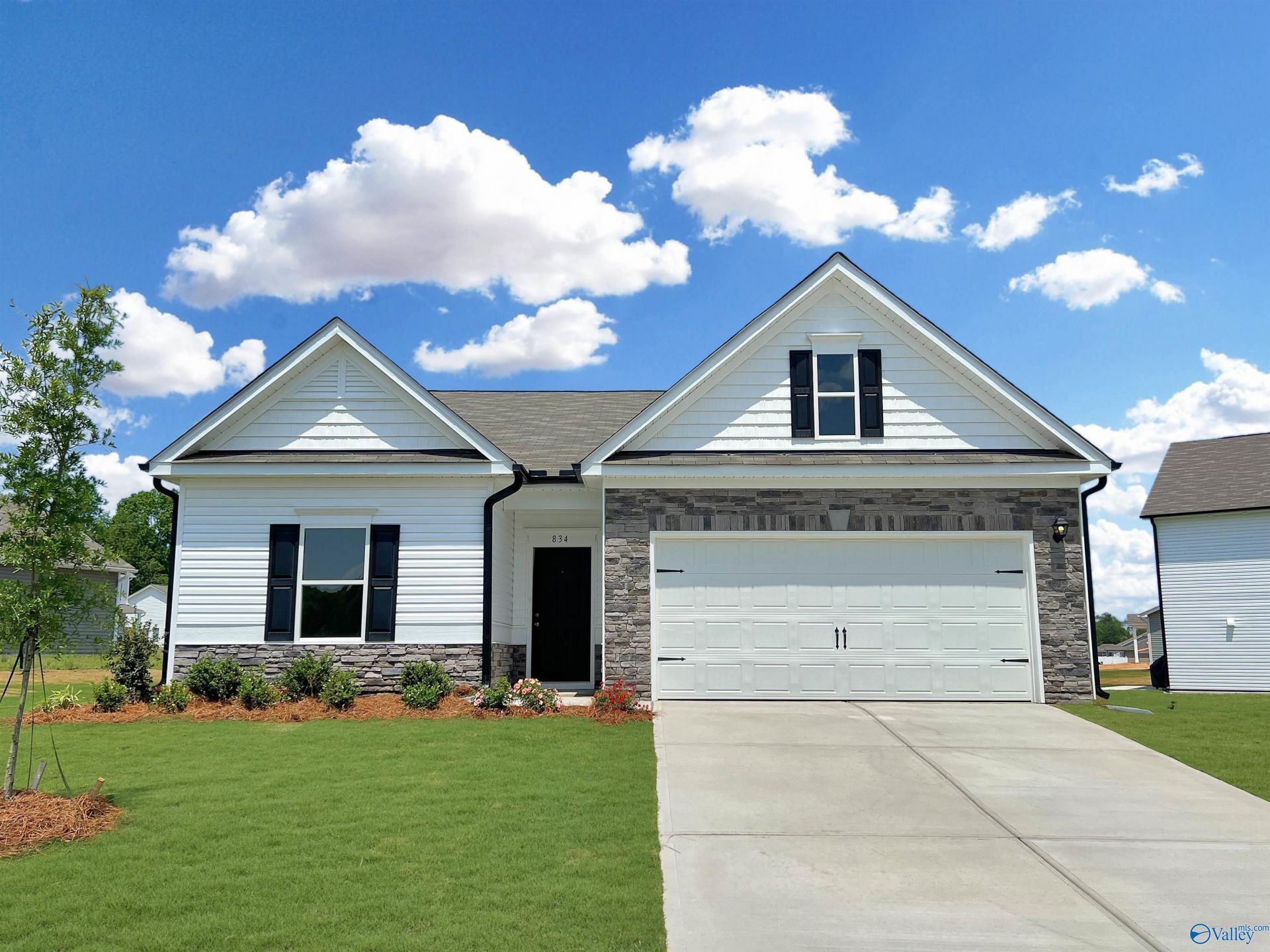 19850 Wicklow Circle, Athens, AL 35613 Main Photo