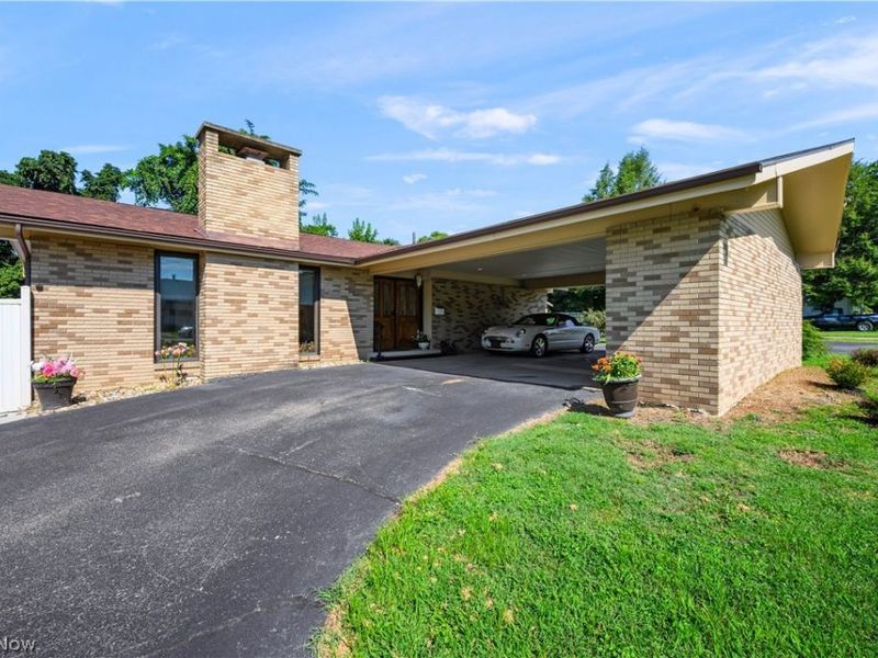 609 Thomas Street, Belpre, OH 45714 Photo 1