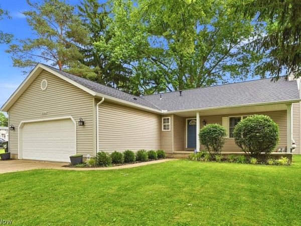 3166 Vermont Street NW, North Canton, OH 44720