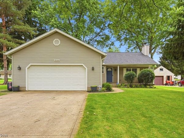 3166 Vermont Street NW, North Canton, OH 44720