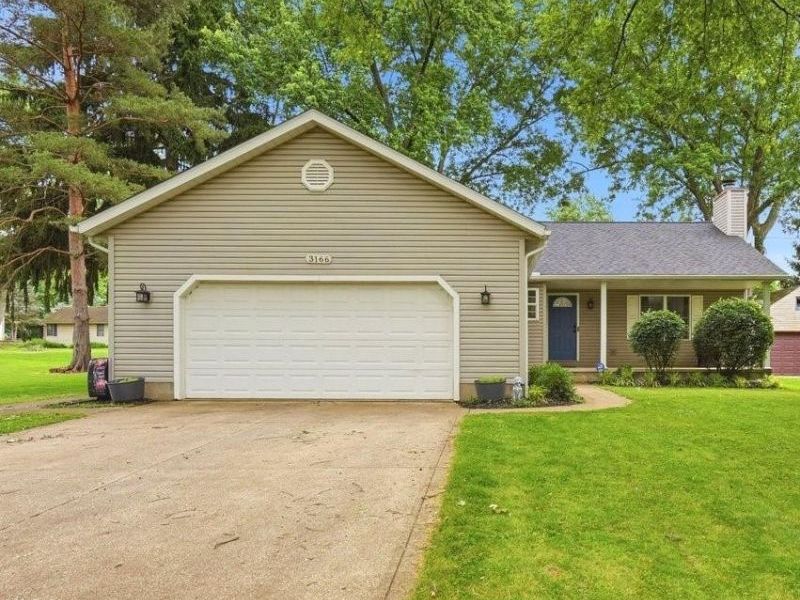 3166 Vermont Street NW, North Canton, OH 44720 Photo 2