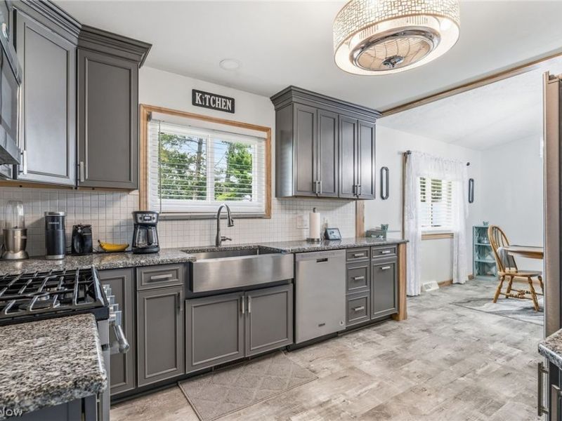 2812 Roanoke Street NW, Massillon, OH 44646 Photo 5