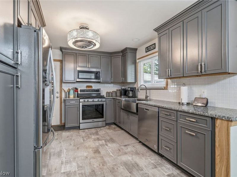 2812 Roanoke Street NW, Massillon, OH 44646 Photo 6