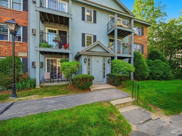 8 Northbrook Drive, Unit 801, Manchester, NH 03102