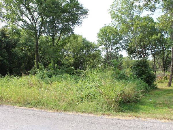 422806 E 1150 , Eufaula, OK 74432