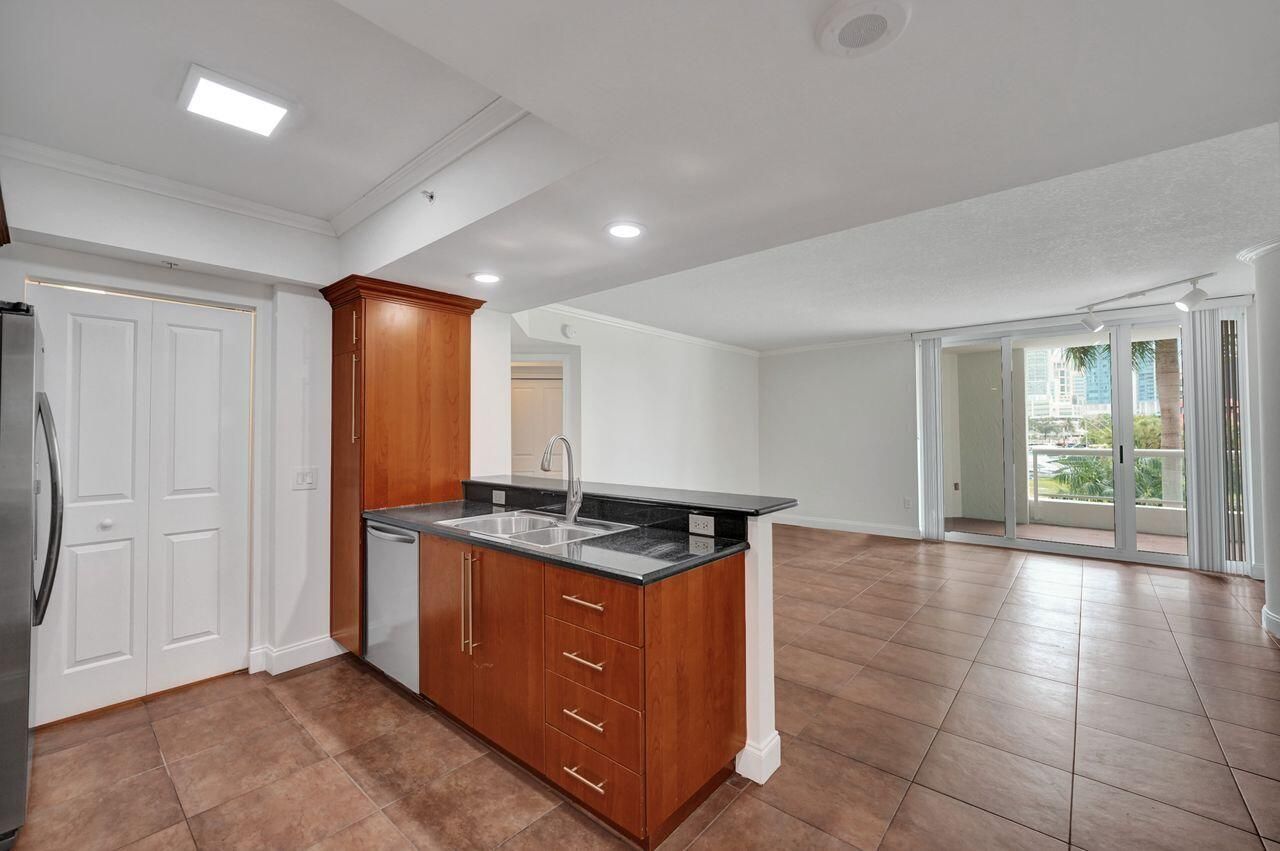 401 SW 4th Avenue, Unit 203, Fort Lauderdale, FL 33315 Photo