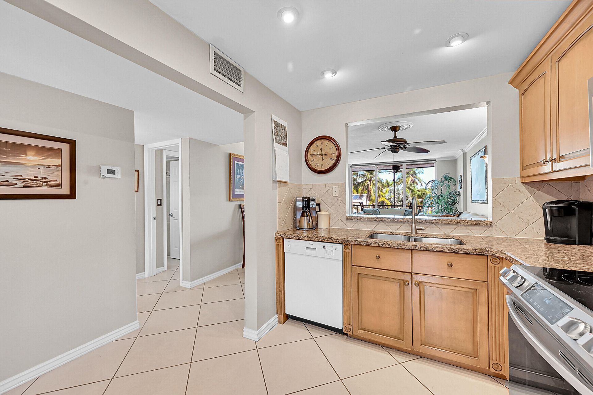 777 S Federal Highway, Unit O203, Pompano Beach, FL 33062 Photo
