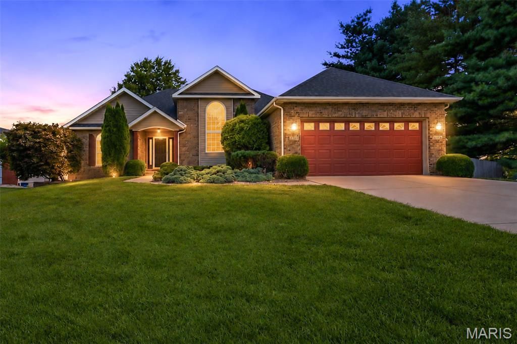 2743 Cascade Lake Drive, Shiloh, IL 62221 Main Photo