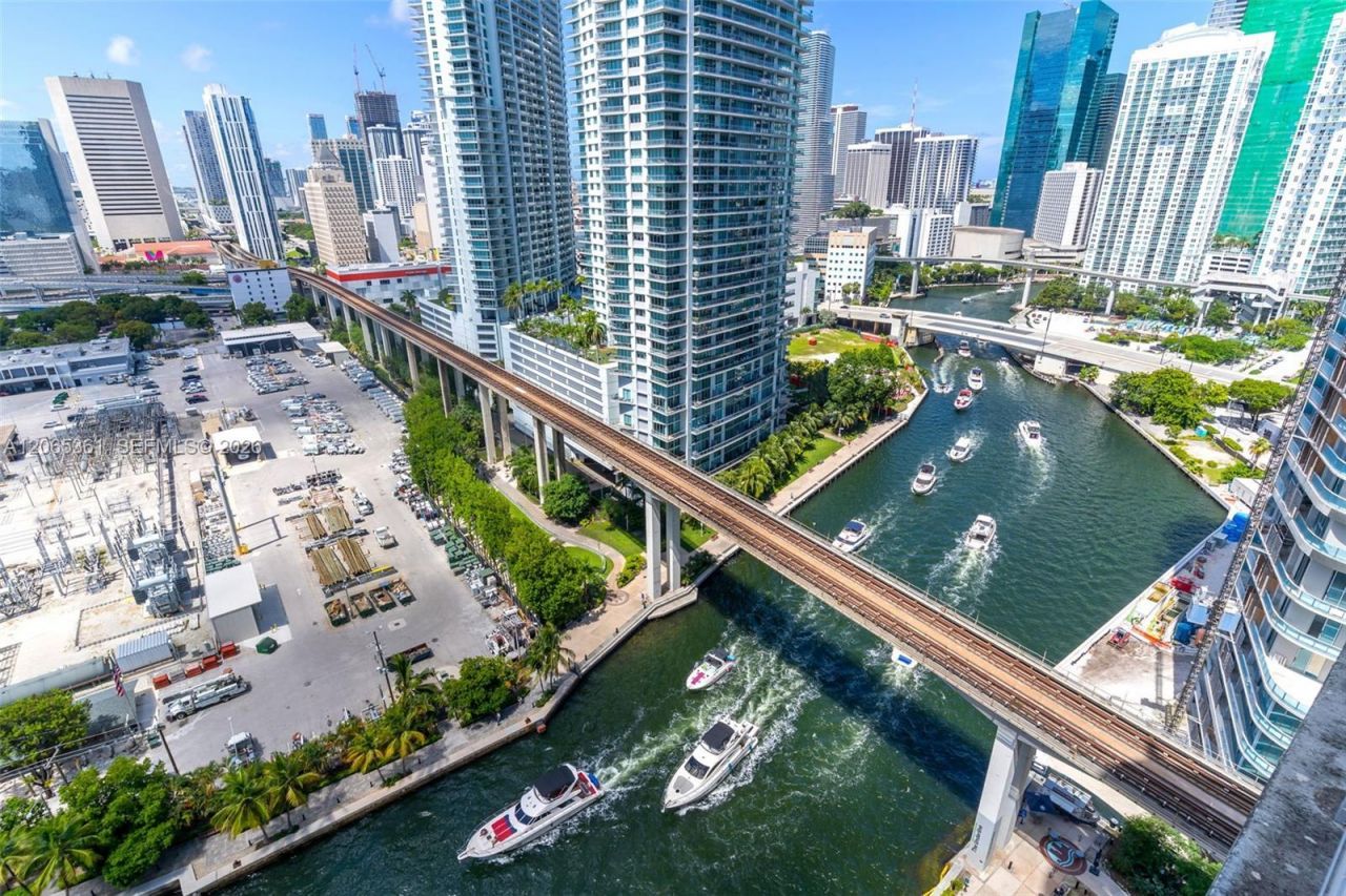 690 SW 1st Ct, Unit 2507, Miami, FL 33130 Photo