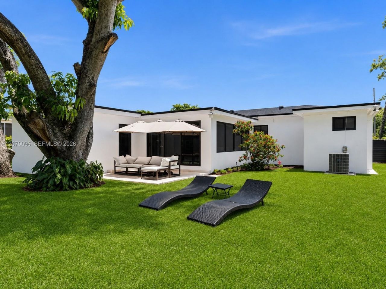 14324 Garden Dr, Miami, FL 33168 Photo