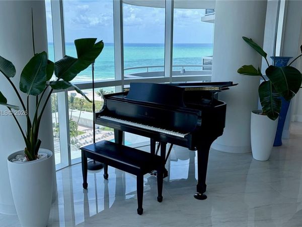 6301 Collins Ave , Unit 1207, Miami Beach, FL 33141