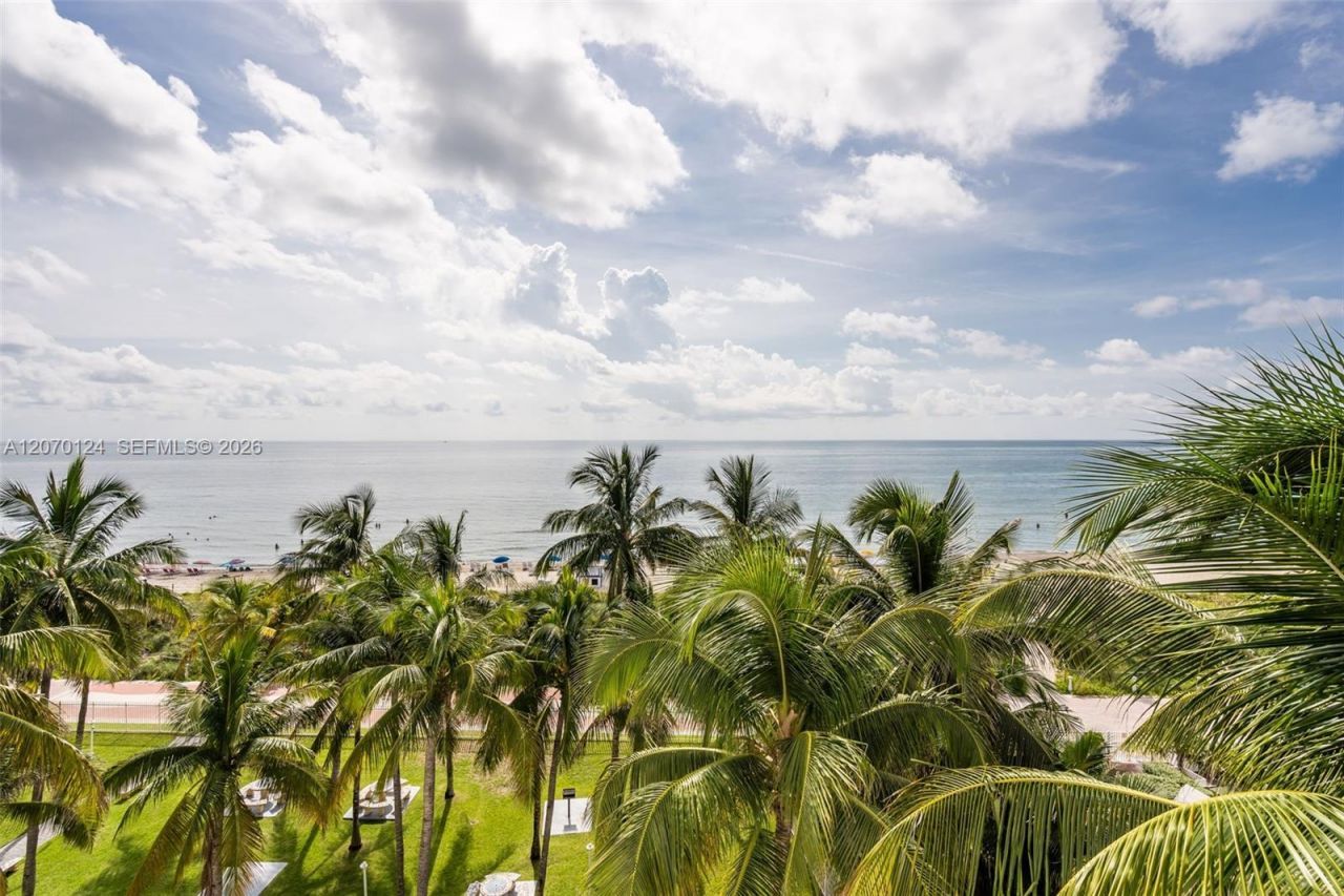 6301 Collins Ave, Unit 1207, Miami Beach, FL 33141 Photo