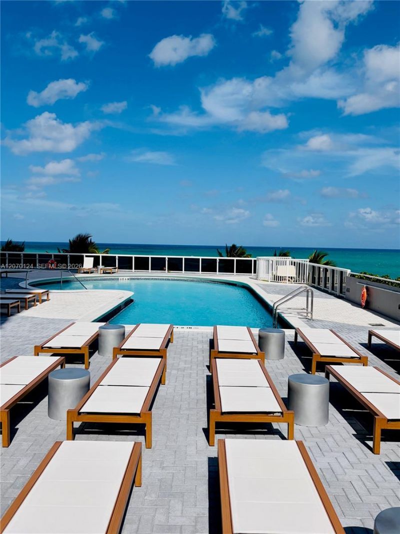 6301 Collins Ave, Unit 1207, Miami Beach, FL 33141 Photo