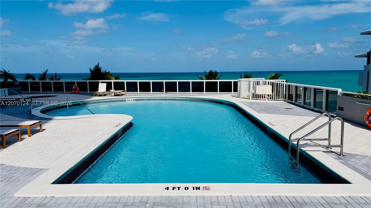 6301 Collins Ave, Unit 1207, Miami Beach, FL 33141 Photo