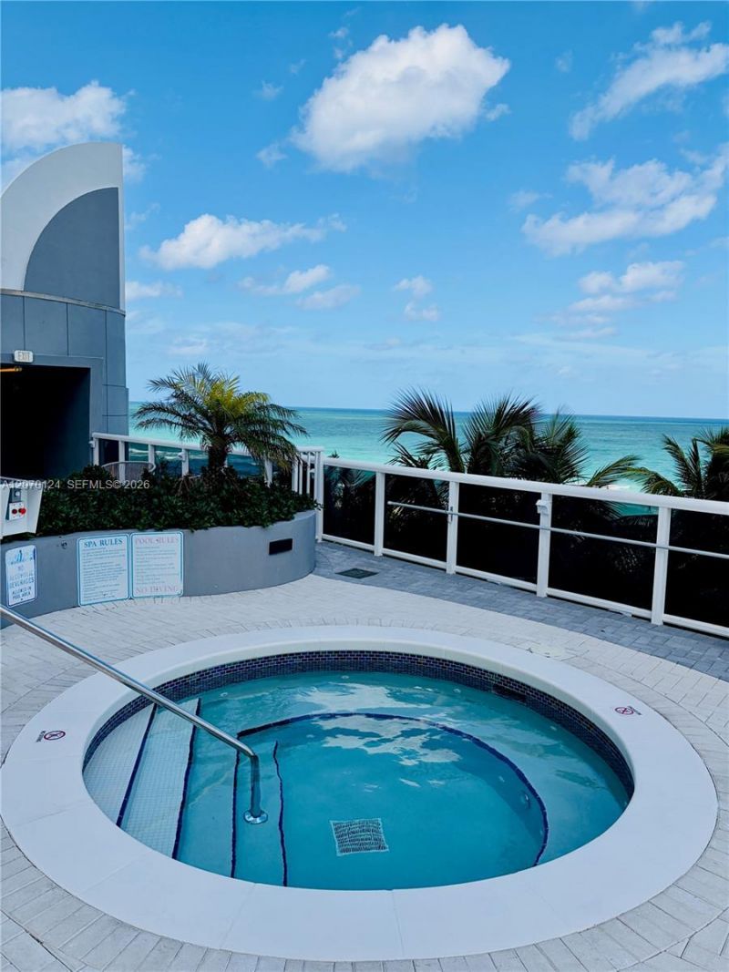 6301 Collins Ave, Unit 1207, Miami Beach, FL 33141 Photo