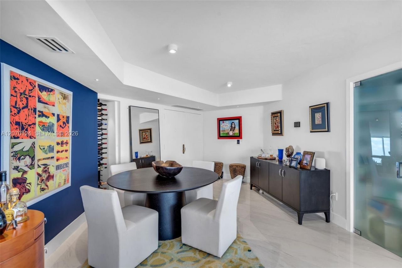 6301 Collins Ave, Unit 1207, Miami Beach, FL 33141 Photo