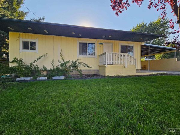 713 1/2 Airway Ave, Lewiston, ID 83501