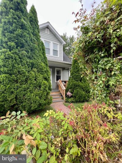 124 W Franklin Street, Morrisville, PA 19067 Main Photo
