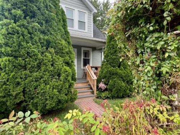 124 W FRANKLIN STREET, MORRISVILLE, PA 19067