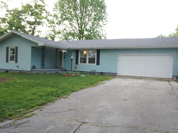 203 W King Drive, Willard, MO 65781