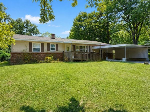 1317 Dye Avenue, Ava, MO 65608