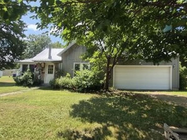 201 Barber Street , Greenfield, MO 65661