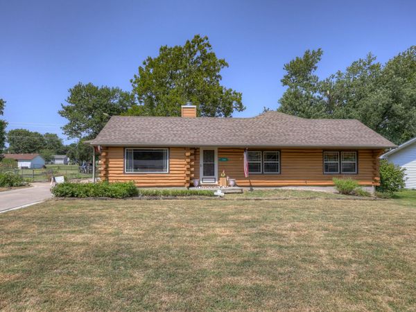1729 Glenwood Place , Carthage, MO 64836