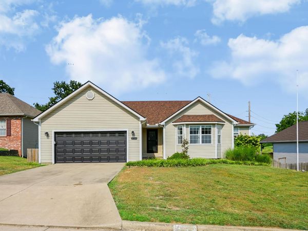 2724 N Missouri Avenue , Joplin, MO 64801