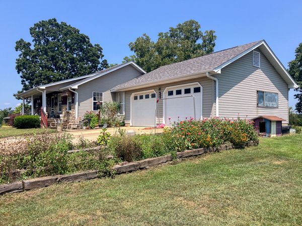5829 County Road 464 , Birch Tree, MO 65438