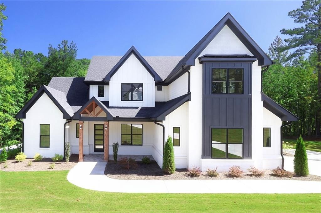 121 Forest Berry Court Newnan, GA 30265