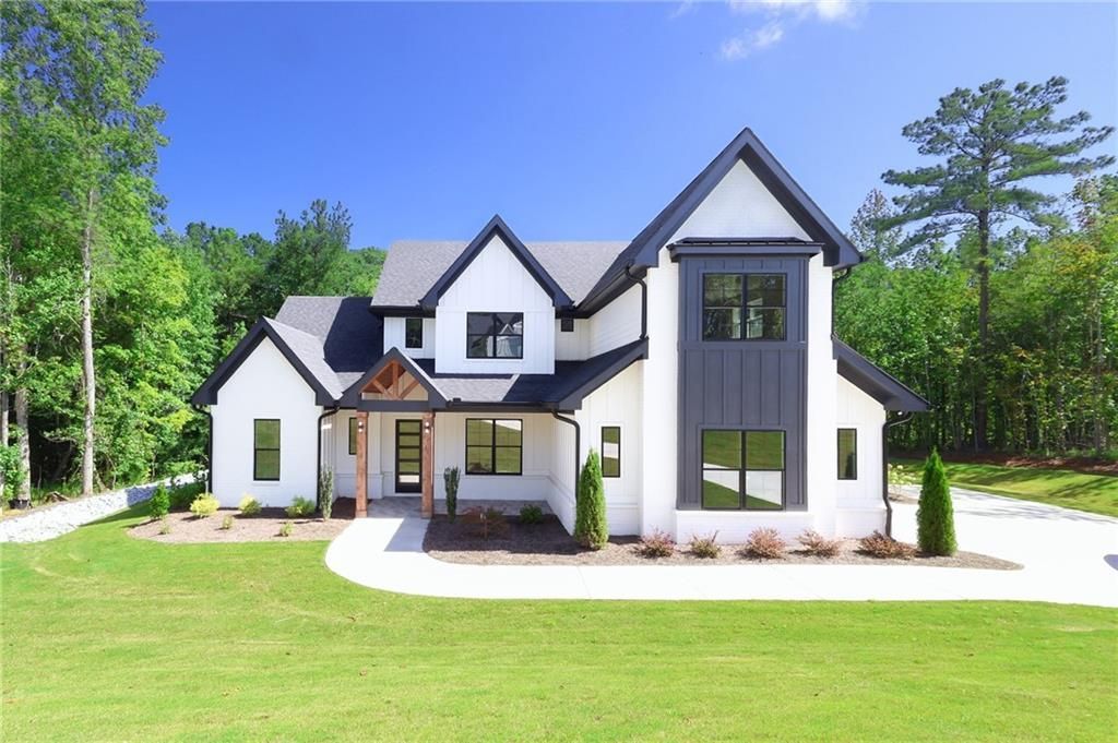 121 Forest Berry Court Newnan, GA 30265